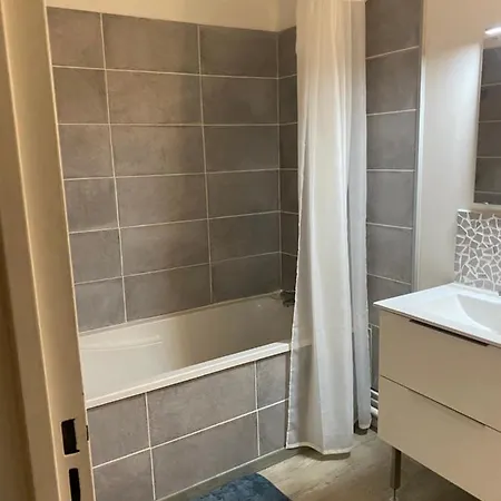 Apartment Joli Meuble